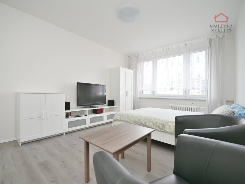 PRAHA 10, BYT 1+kk, 23 m²