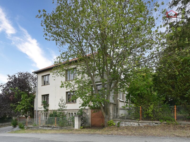 KOZOJEDY, PRAHA - VÝCHOD, RODINNÝ DŮM 293 m², POZEMEK 636 m²