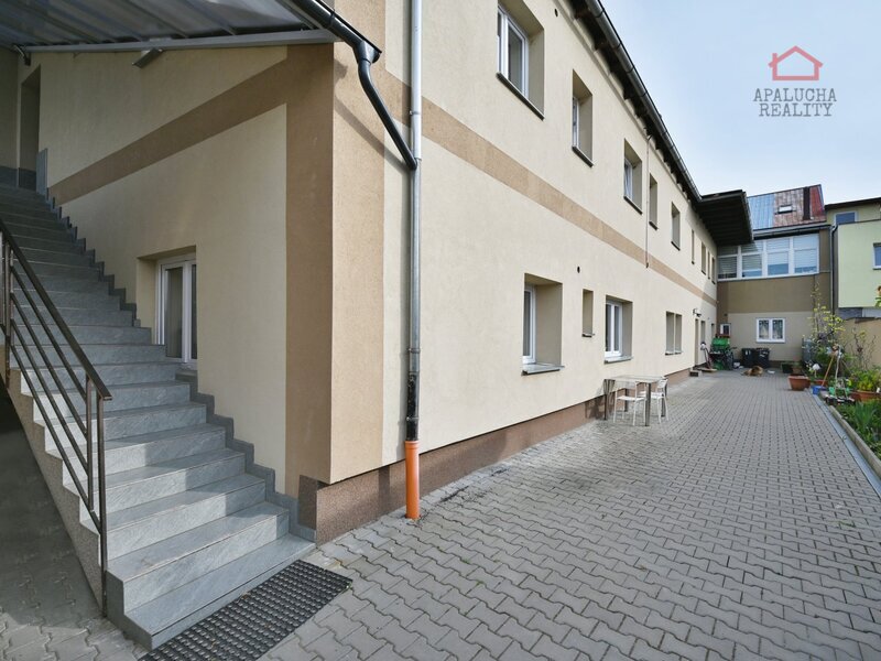 ZÁSMUKY, BYT 2+KK, 60 m²
