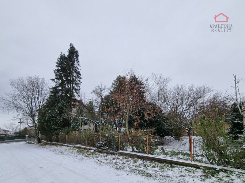 KOZOJEDY, STAVEBNÍ POZEMEK 802 m²