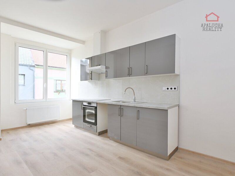 ZÁSMUKY, BYT 2+KK, 38m²