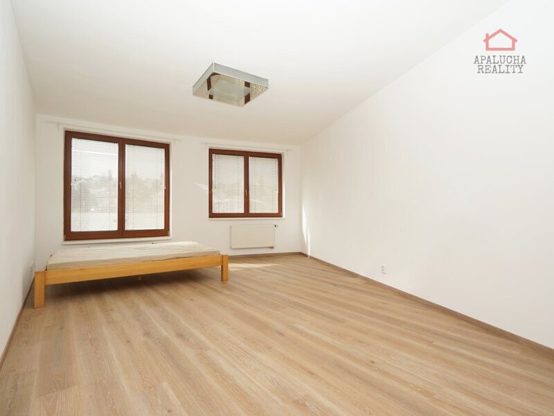 PRAHA 4 - PODOLÍ, BYT 1+KK, 35 m²