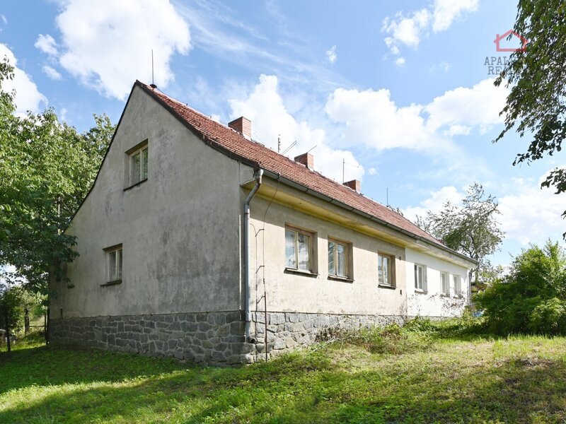 VLČKOVICE - NEUSTUPOV, RODINNÝ DŮM 125 m², POZEMEK 933 m²